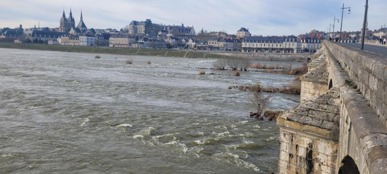 Appartement Avec Vue Sur Loire Blois Ngoại thất bức ảnh